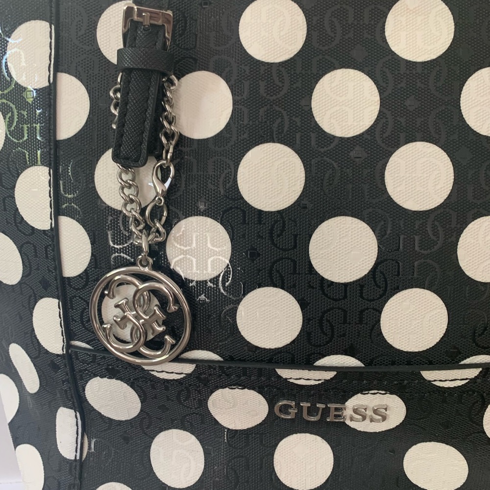 Guess purse - Picture 3 of 6